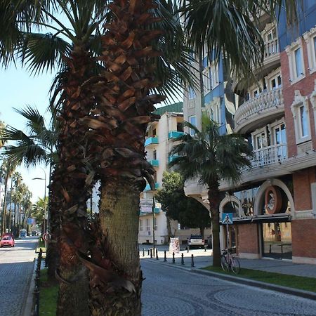 Batumi Apartment In Front Of Sheraton Exterior photo