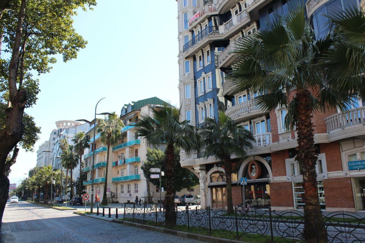 Batumi Apartment In Front Of Sheraton Exterior photo