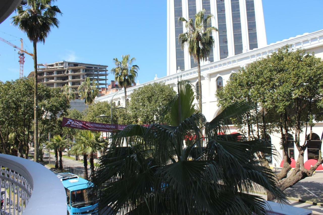 Batumi Apartment In Front Of Sheraton Exterior photo