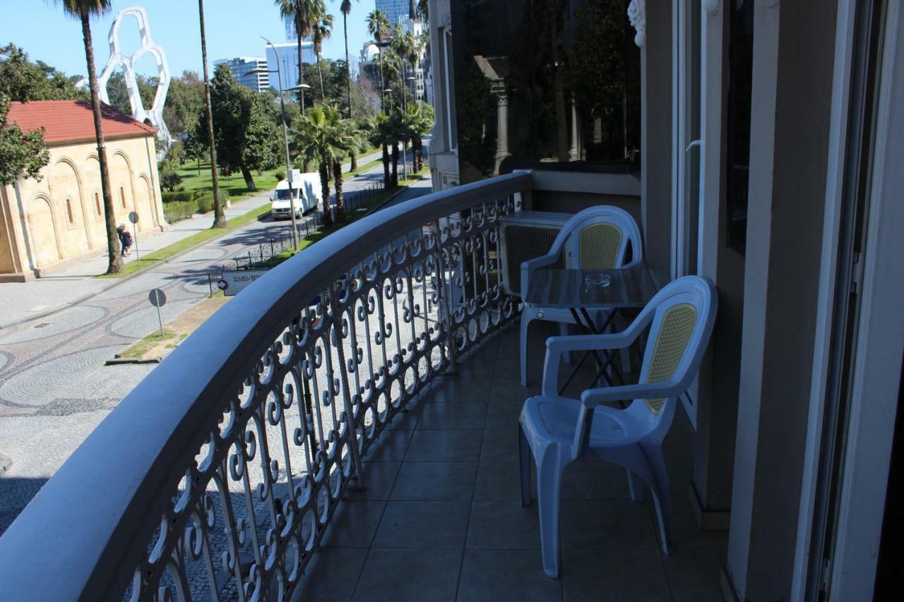 Batumi Apartment In Front Of Sheraton Exterior photo