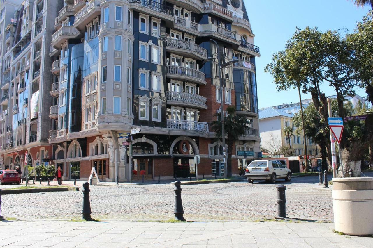 Batumi Apartment In Front Of Sheraton Exterior photo