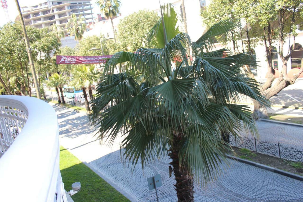 Batumi Apartment In Front Of Sheraton Exterior photo