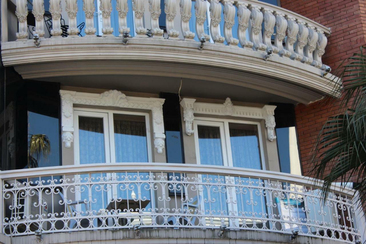 Batumi Apartment In Front Of Sheraton Exterior photo
