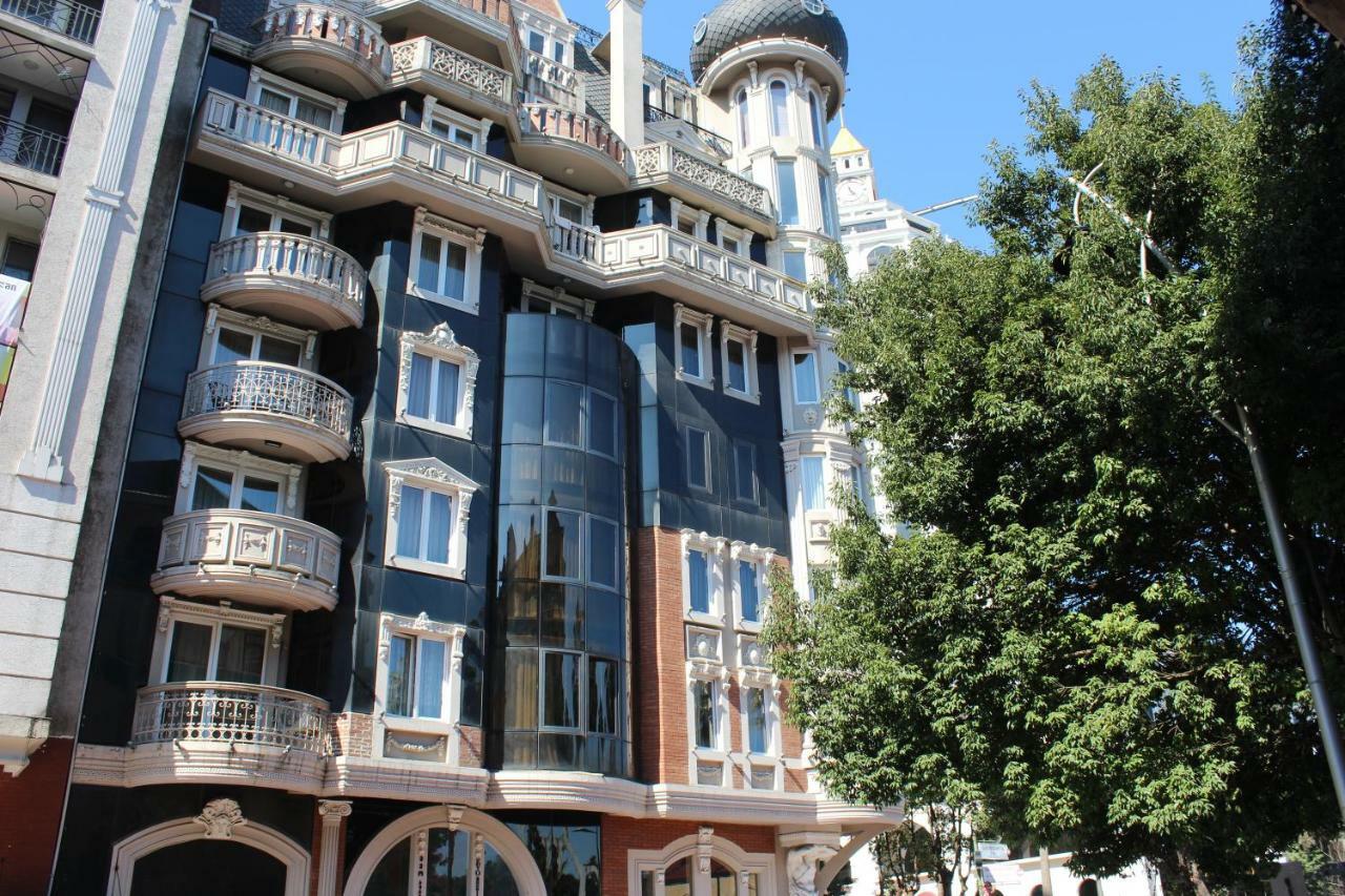 Batumi Apartment In Front Of Sheraton Exterior photo