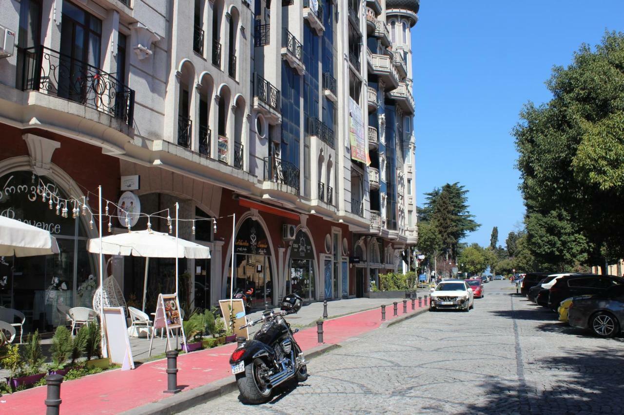 Batumi Apartment In Front Of Sheraton Exterior photo