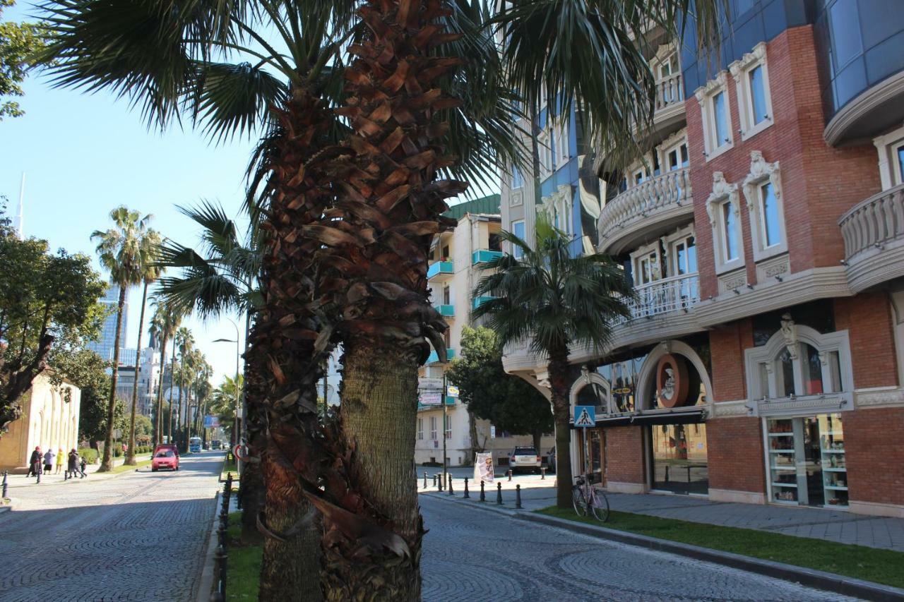 Batumi Apartment In Front Of Sheraton Exterior photo